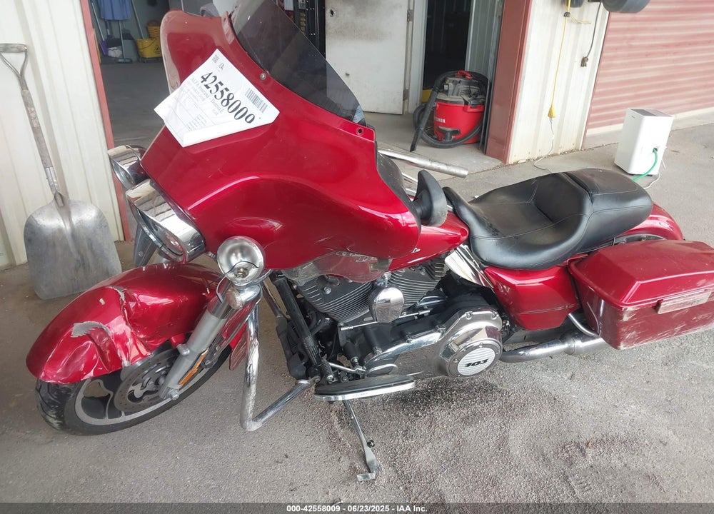 2013 HARLEY-DAVIDSON FLHX STREET GLIDE VIN: 1HD1KBM16DB627601