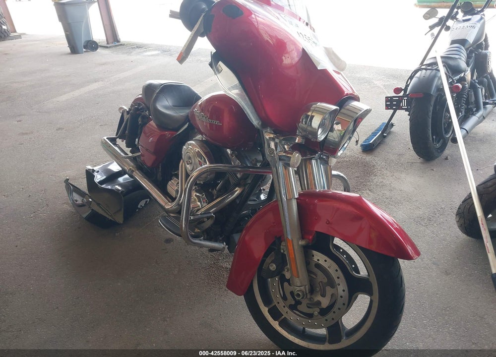 2013 HARLEY-DAVIDSON FLHX STREET GLIDE VIN: 1HD1KBM16DB627601