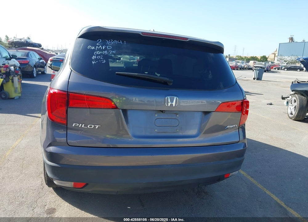 2018 HONDA PILOT VIN: 5FNYF6H52JB062393