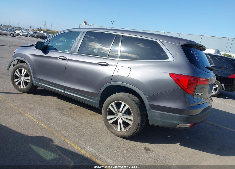2018 HONDA PILOT VIN: 5FNYF6H52JB062393