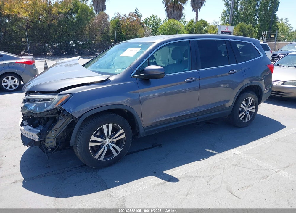2018 HONDA PILOT VIN: 5FNYF6H52JB062393