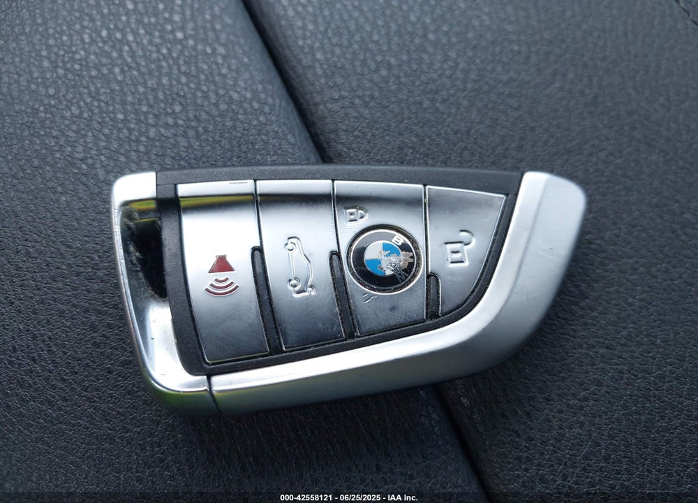 2015 BMW X5 VIN: 5UXKR0C57F0K52387