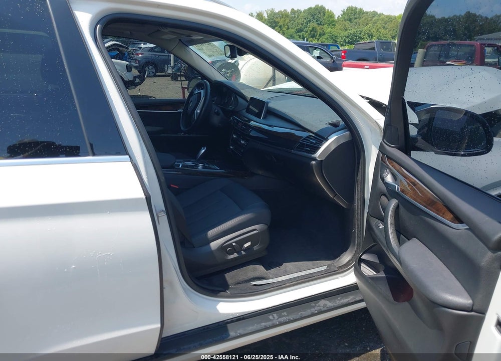 2015 BMW X5 VIN: 5UXKR0C57F0K52387