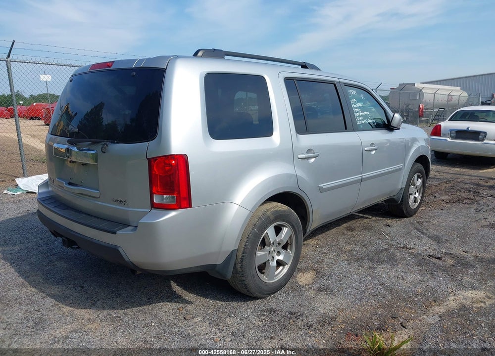 2011 HONDA PILOT VIN: 5FNYF3H59BB028564