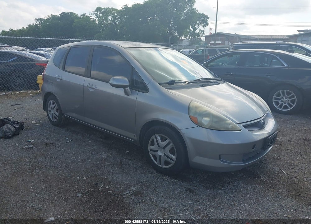 2007 HONDA FIT VIN: JHMGD38407S026705