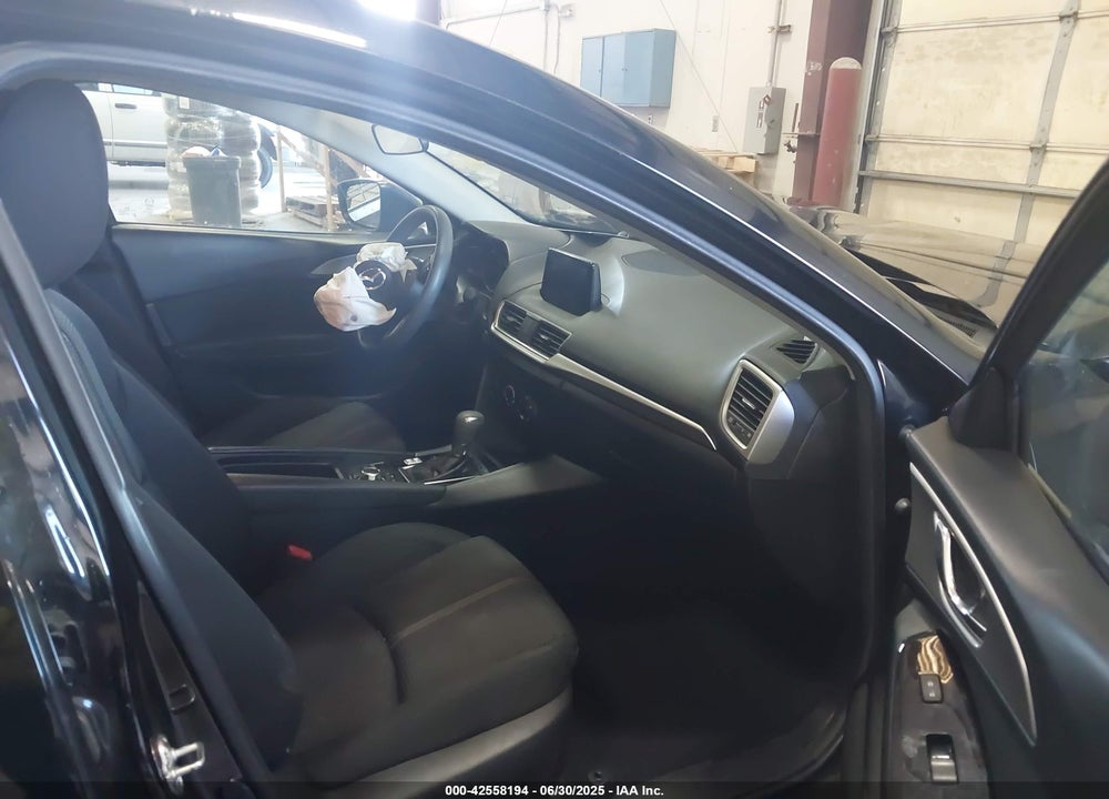 2018 MAZDA MAZDA3 VIN: 3MZBN1U79JM258567