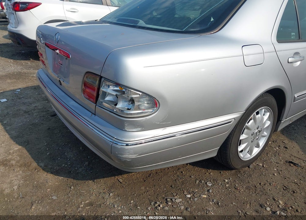 2001 MERCEDES-BENZ E 320 VIN: WDBJF65JX1B206079