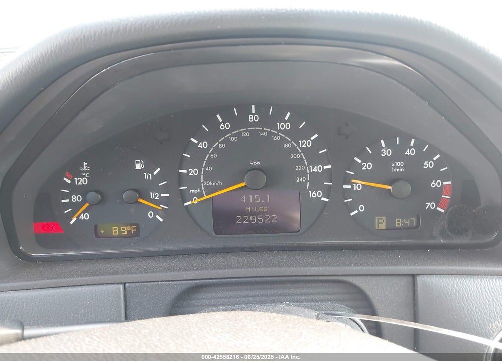 2001 MERCEDES-BENZ E 320 VIN: WDBJF65JX1B206079