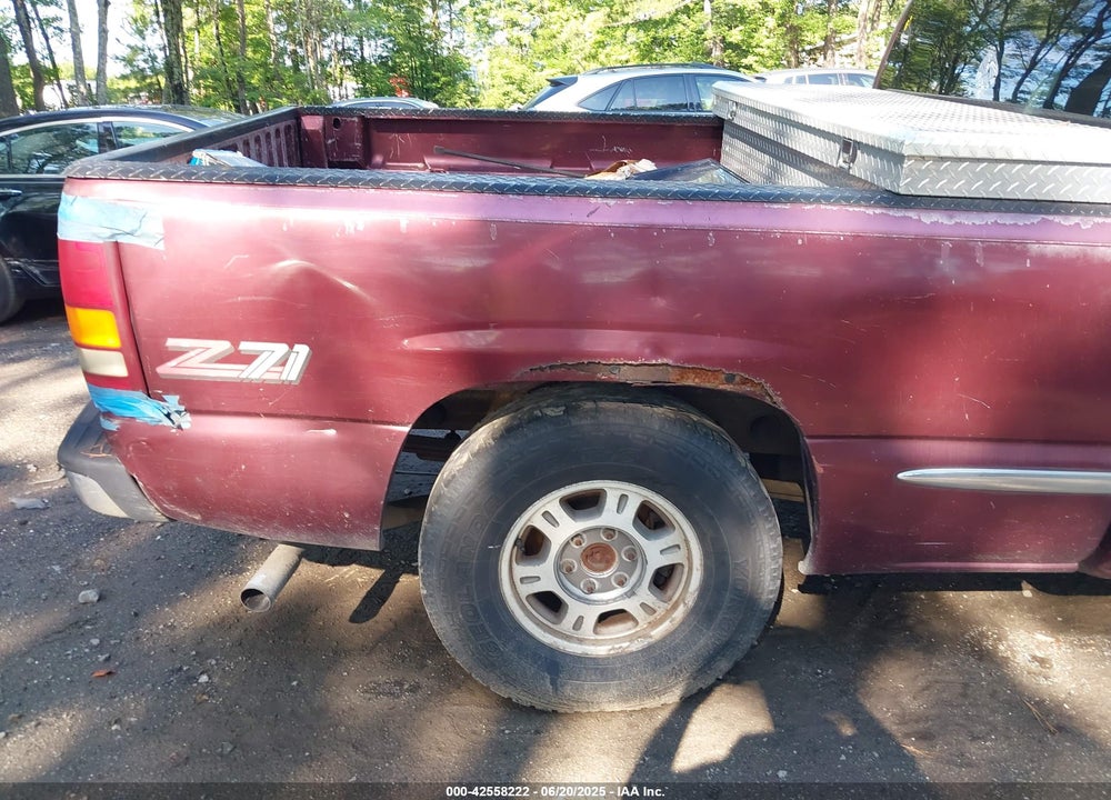 1999 GMC SIERRA 1500 SLE VIN: 2GTEK19T8X1511568
