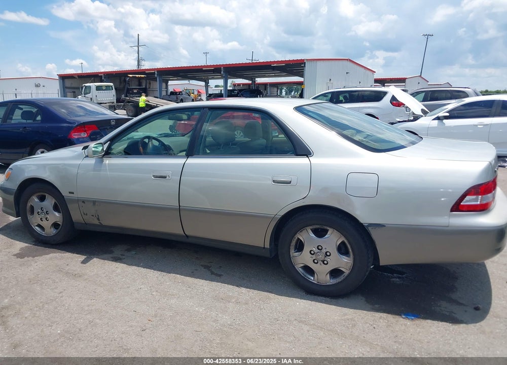 2001 LEXUS ES 300 VIN: JT8BF28G910320471