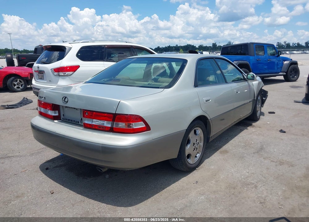 2001 LEXUS ES 300 VIN: JT8BF28G910320471