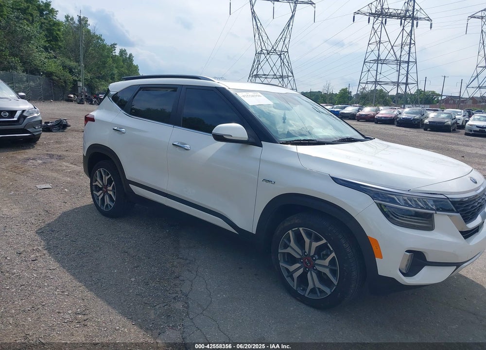 2021 KIA SELTOS VIN: KNDETCA29M7082113