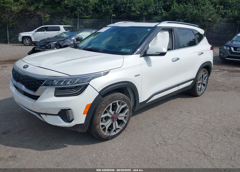2021 KIA SELTOS VIN: KNDETCA29M7082113