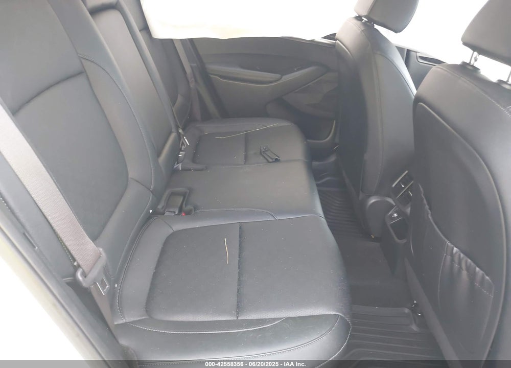2021 KIA SELTOS VIN: KNDETCA29M7082113