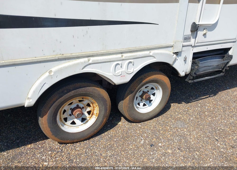 2011 CEDAR CREEK SILVERBACK SERIES M- VIN: 4X4FCRE24BS204365