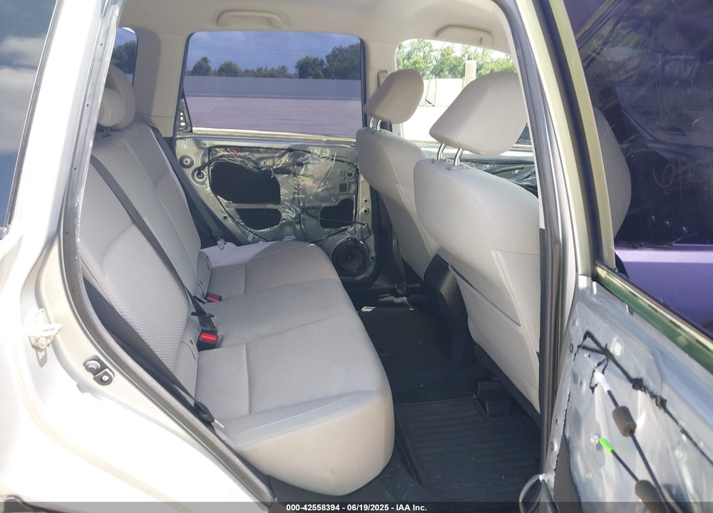 2018 SUBARU FORESTER VIN: JF2SJABC5JH588372