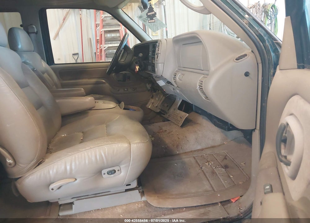 1997 CHEVROLET K1500 FLEETSIDE VIN: 2GCEK19R9V1147369