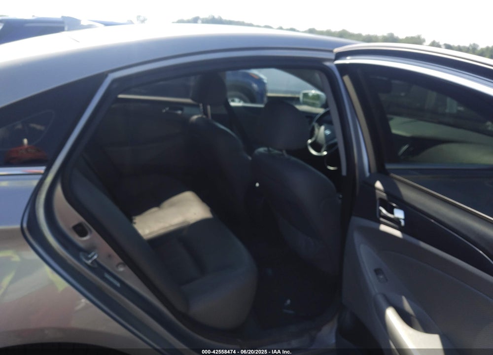 2014 HYUNDAI SONATA HYBRID LIMITED VIN: KMHEC4A43EA112200