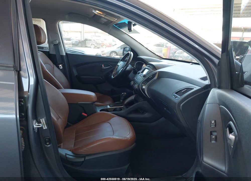 2014 HYUNDAI TUCSON VIN: KM8JU3AG5EU889380