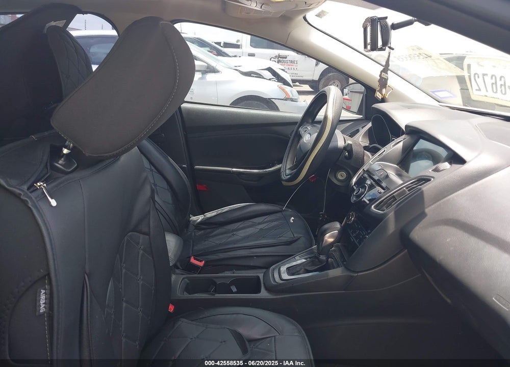 2017 FORD FOCUS VIN: 1FADP3H22HL303222