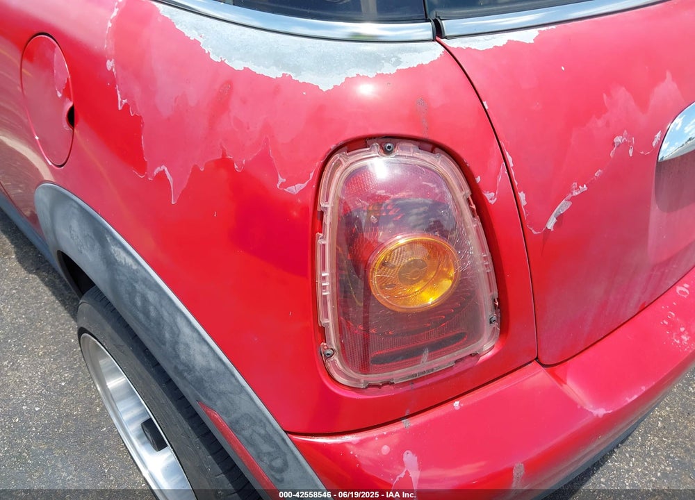 2010 MINI COOPER VIN: WMWMF3C5XATZ66894