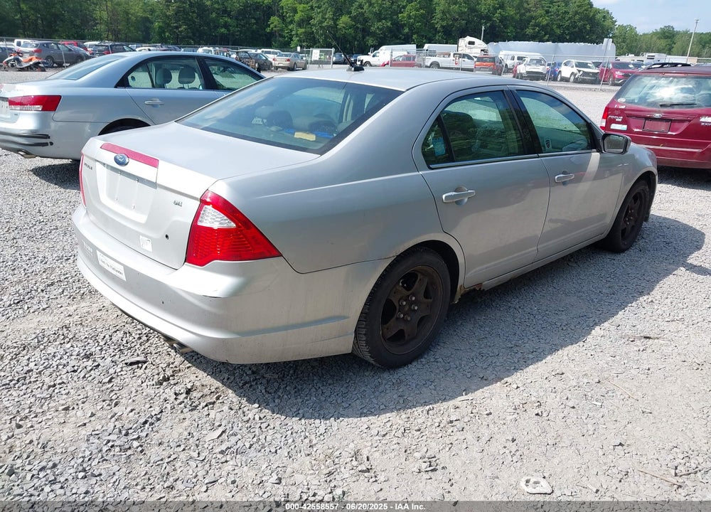 2010 FORD FUSION VIN: 3FAHP0HA9AR311560