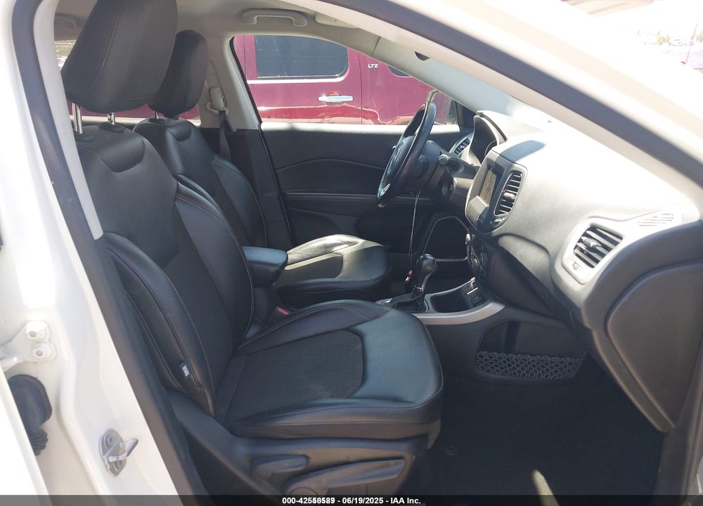 2020 JEEP COMPASS LATITUDE FWD VIN: 3C4NJCBB6LT212525