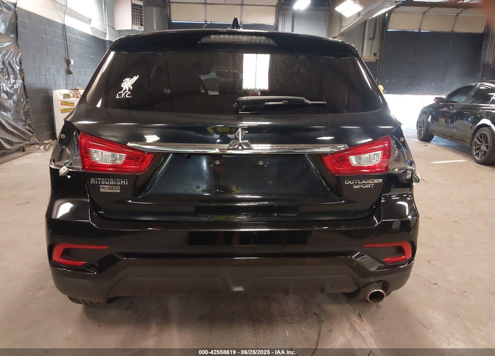 2018 MITSUBISHI OUTLANDER SPORT VIN: JA4AP3AU8JZ024640