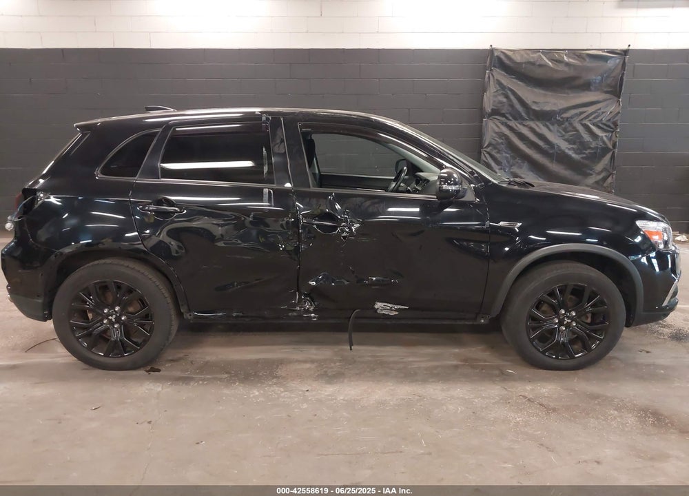 2018 MITSUBISHI OUTLANDER SPORT VIN: JA4AP3AU8JZ024640