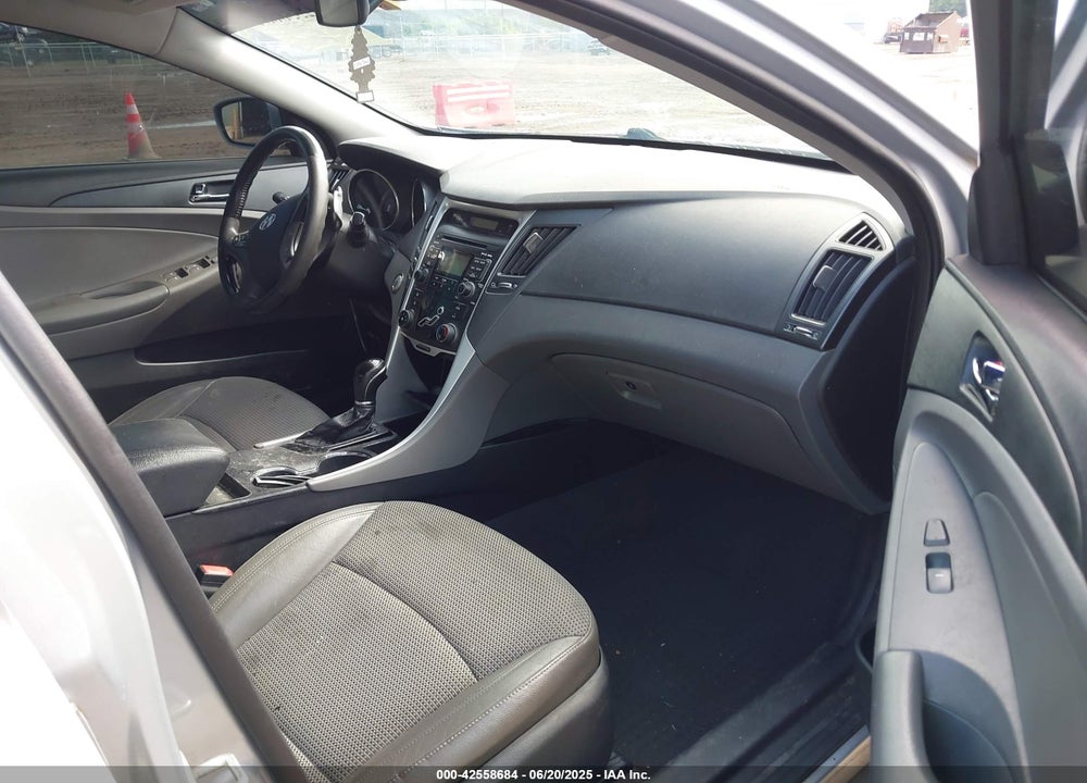 2011 HYUNDAI SONATA SE VIN: 5NPEC4AC4BH286924