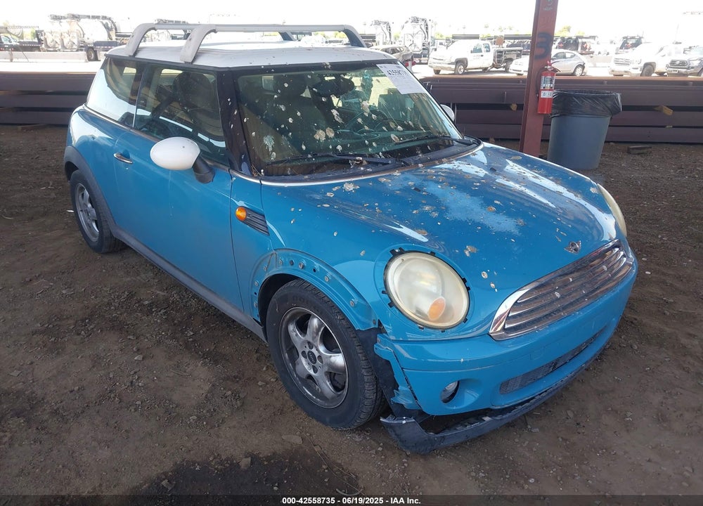 2008 MINI COOPER VIN: WMWMF33538TU66389