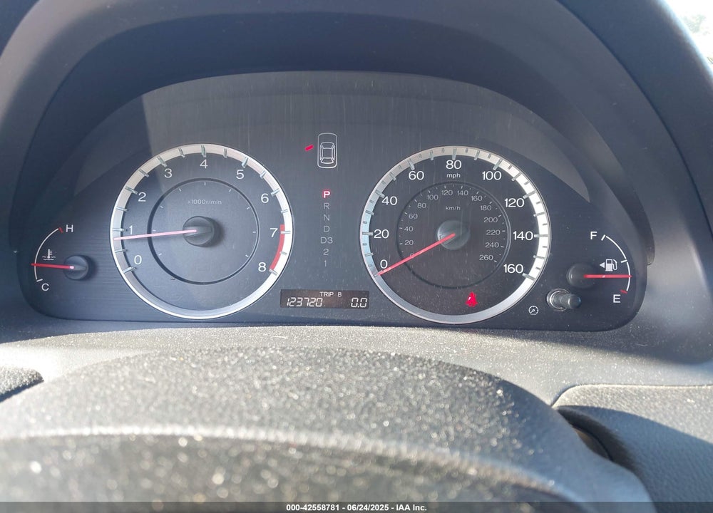 2011 HONDA ACCORD VIN: 1HGCP2F32BA147621