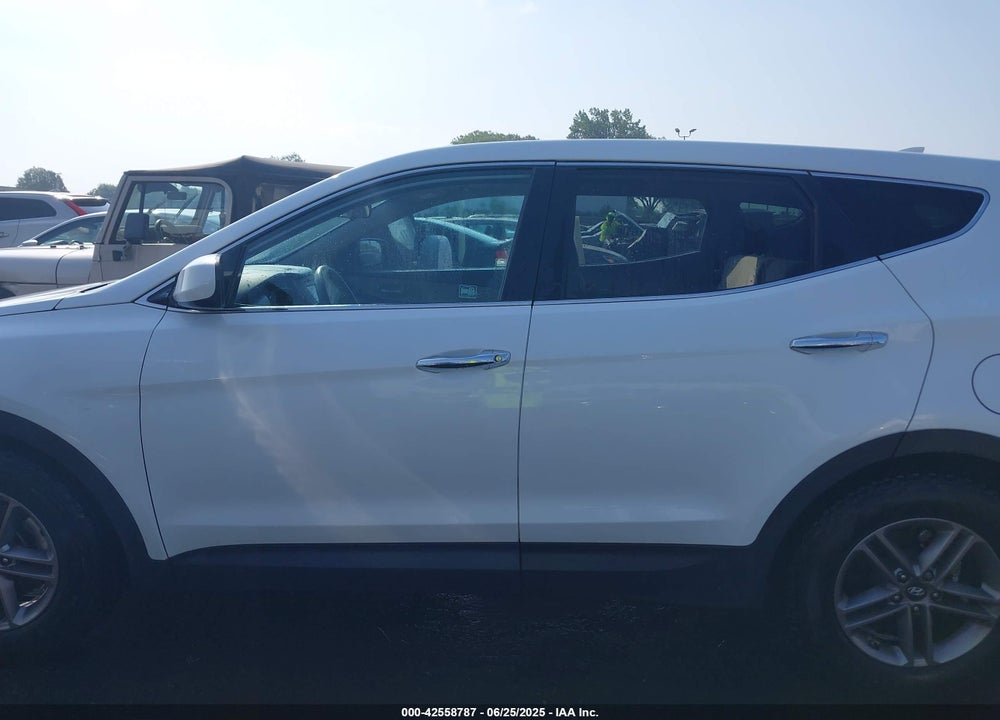 2017 HYUNDAI SANTA FE SPORT VIN: 5NMZT3LB7HH020528