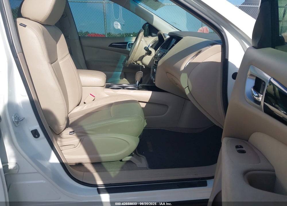 2014 NISSAN PATHFINDER VIN: 5N1AR2MNXEC692930