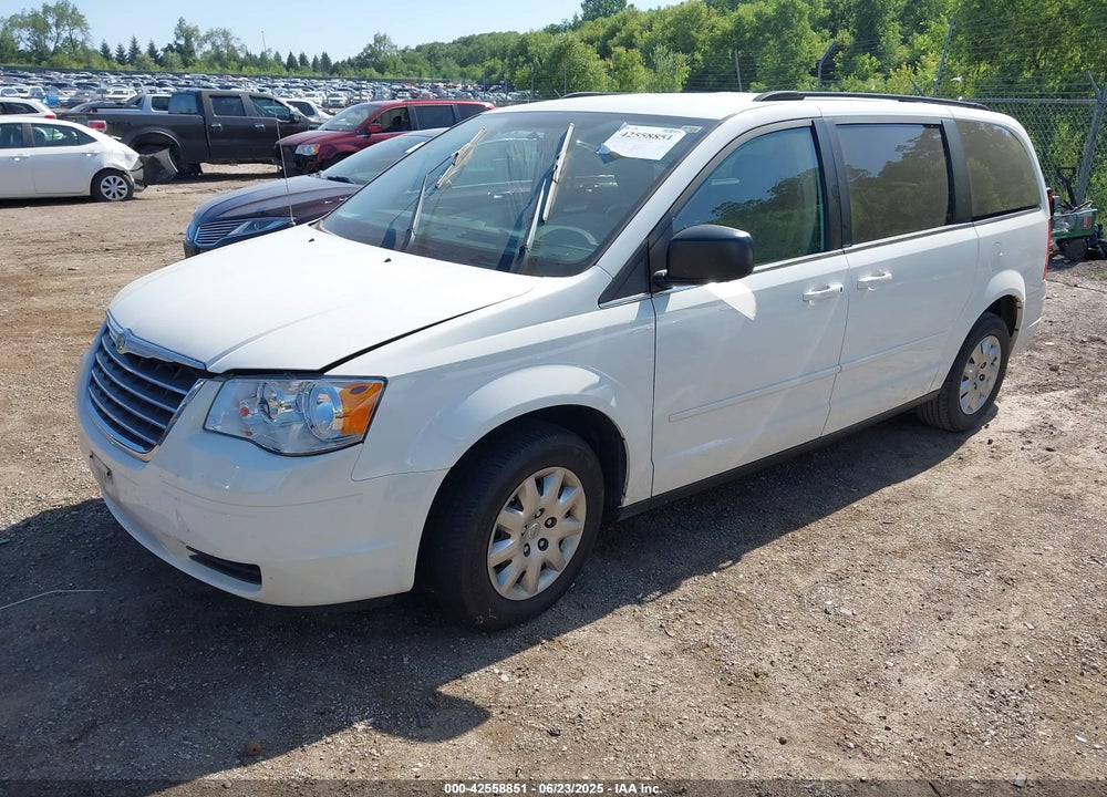 2009 CHRYSLER TOWN & COUNTRY LX VIN: 2A8HR44E99R616054