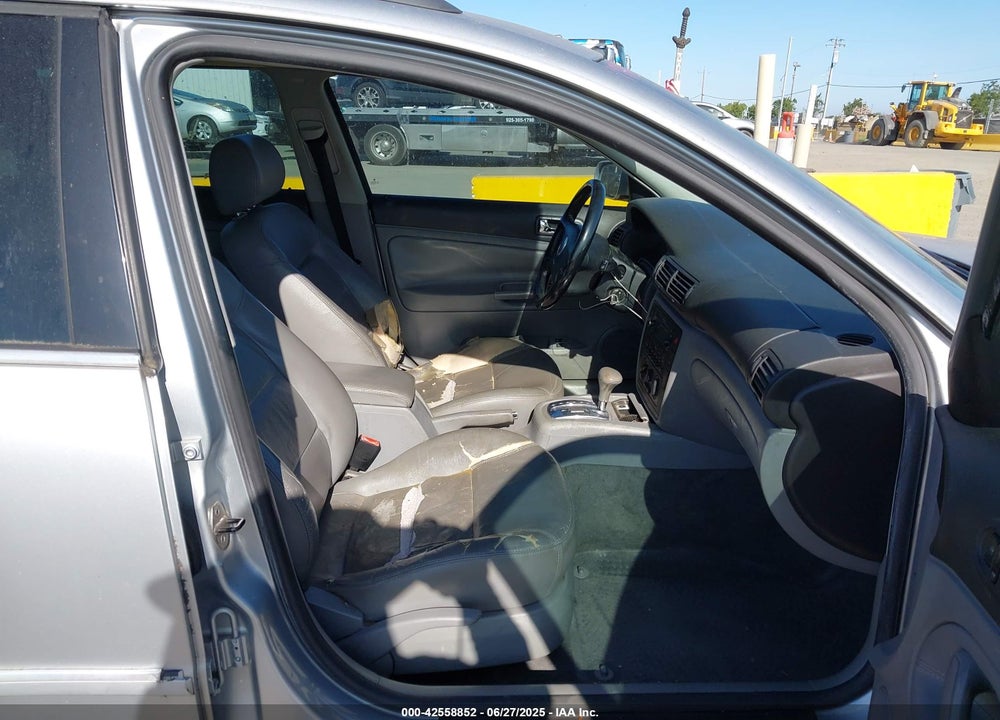 2004 VOLKSWAGEN PASSAT GLS VIN: WVWVD63B64E074218