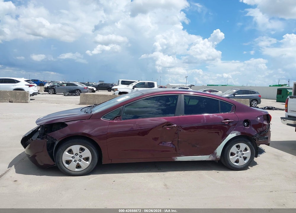 2017 KIA FORTE VIN: 3KPFK4A77HE119867