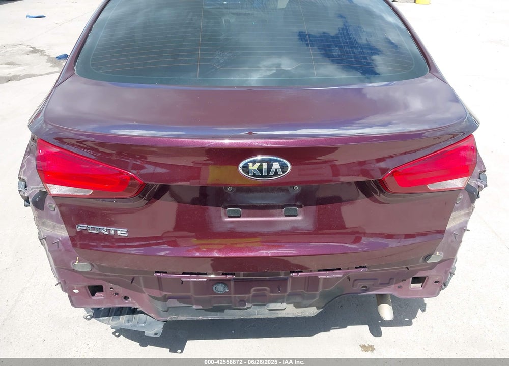 2017 KIA FORTE VIN: 3KPFK4A77HE119867