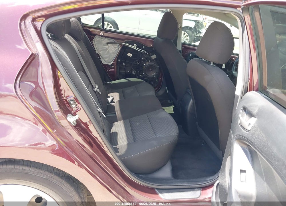 2017 KIA FORTE VIN: 3KPFK4A77HE119867