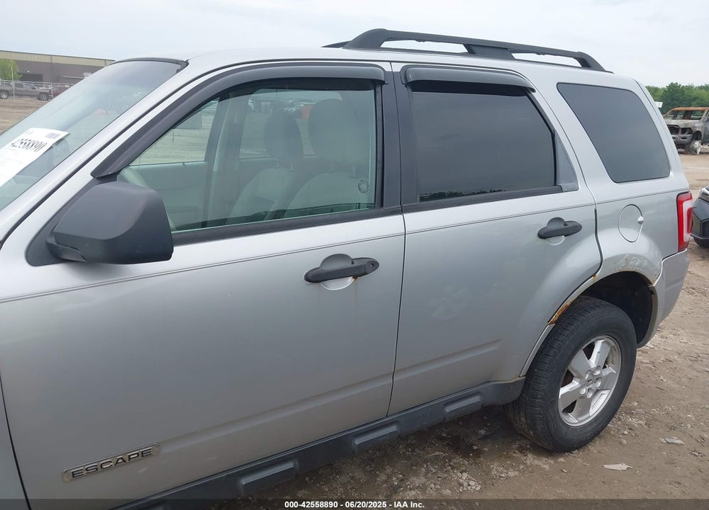 2008 FORD ESCAPE XLT VIN: 1FMCU93128KA54213