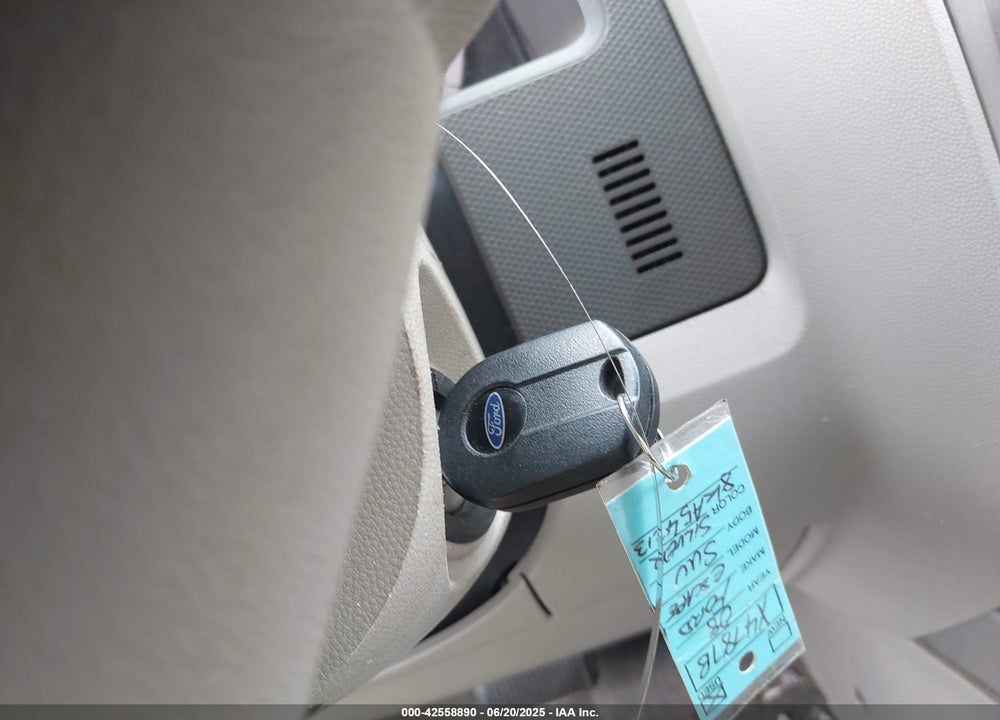 2008 FORD ESCAPE XLT VIN: 1FMCU93128KA54213