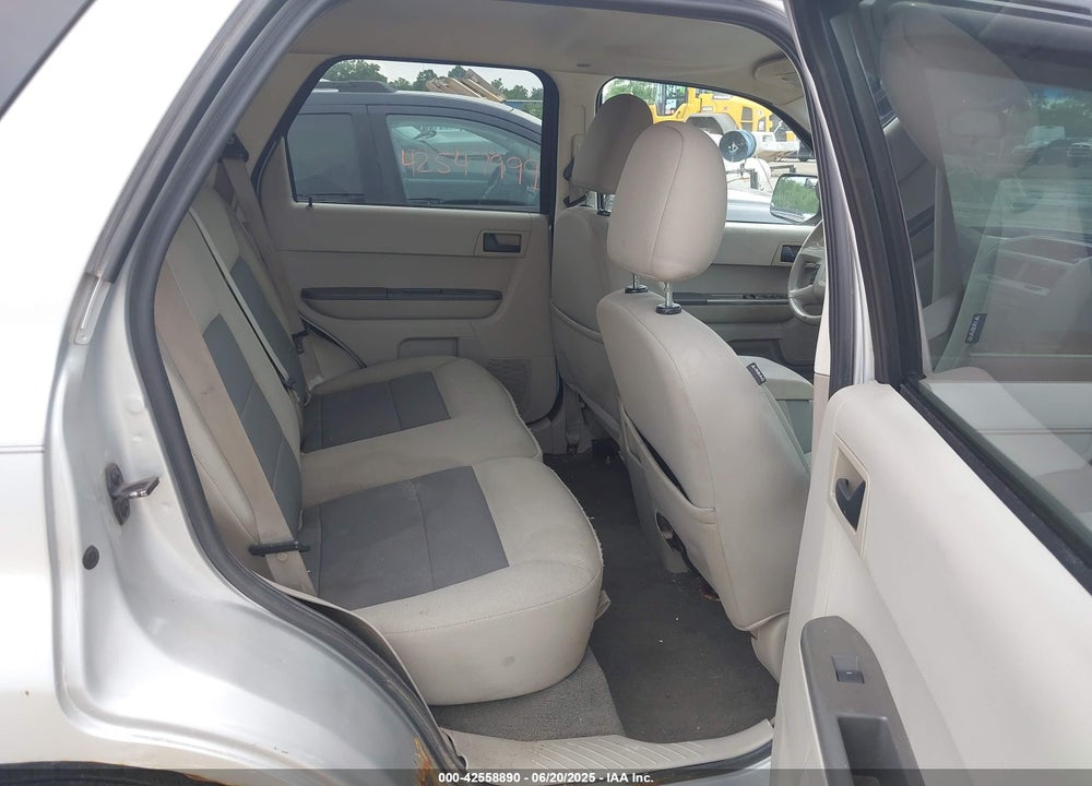 2008 FORD ESCAPE XLT VIN: 1FMCU93128KA54213