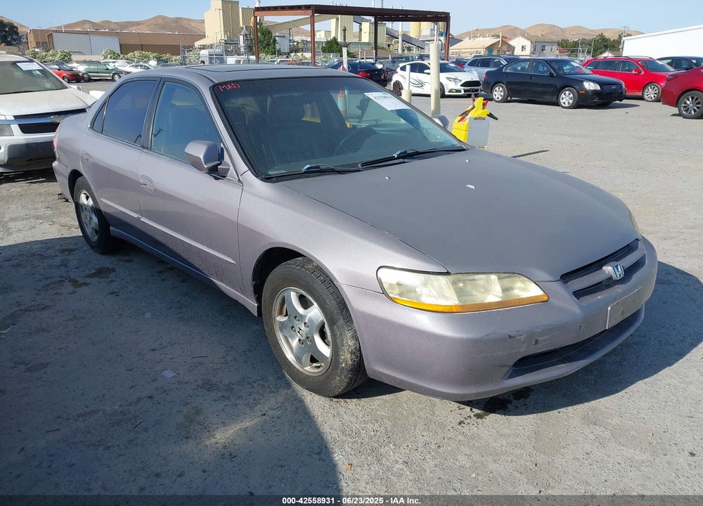 2000 HONDA ACCORD 3.0 EX VIN: 1HGCG1650YA005448