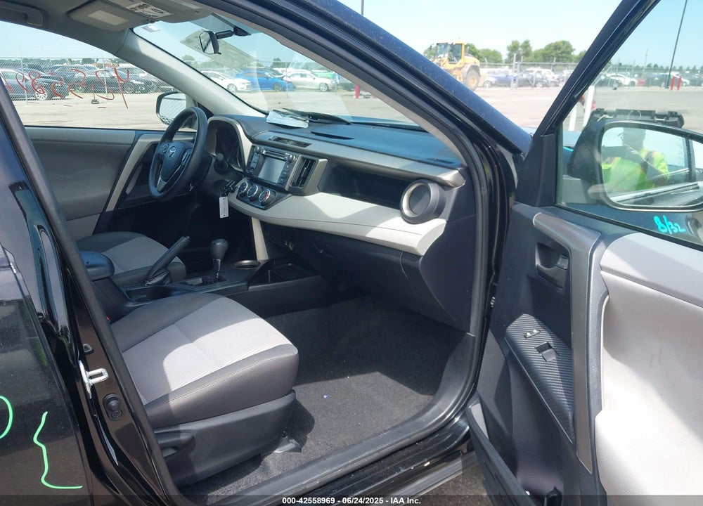 2013 TOYOTA RAV4 VIN: 2T3BFREV8DW050145