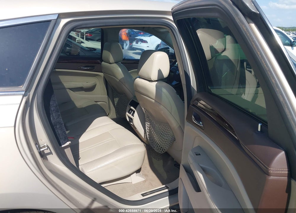 2011 CADILLAC SRX LUXURY COLLECTION VIN: 3GYFNAEY1BS618689