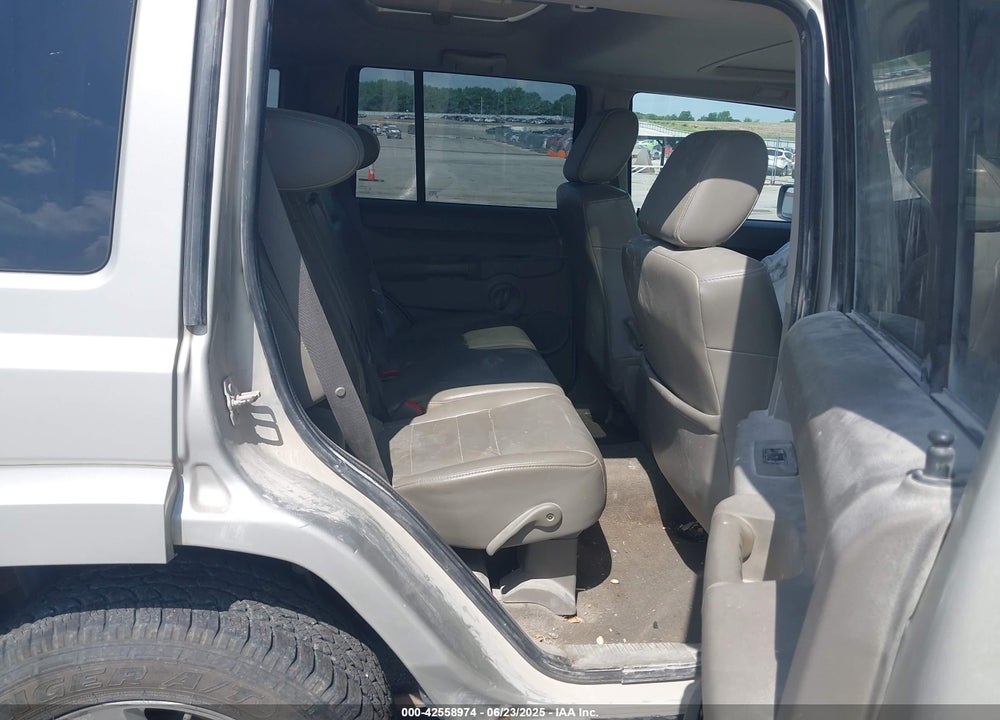 2007 JEEP COMMANDER VIN: 1J8HG48P37C560006