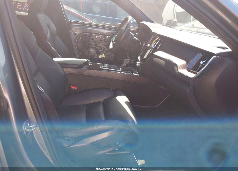 2020 VOLVO XC60 T5 INSCRIPTION VIN: YV4102RL5L1478780