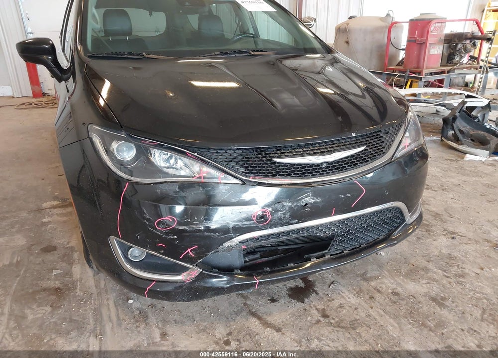 2018 CHRYSLER PACIFICA TOURING L PLUS VIN: 2C4RC1EG2JR197741