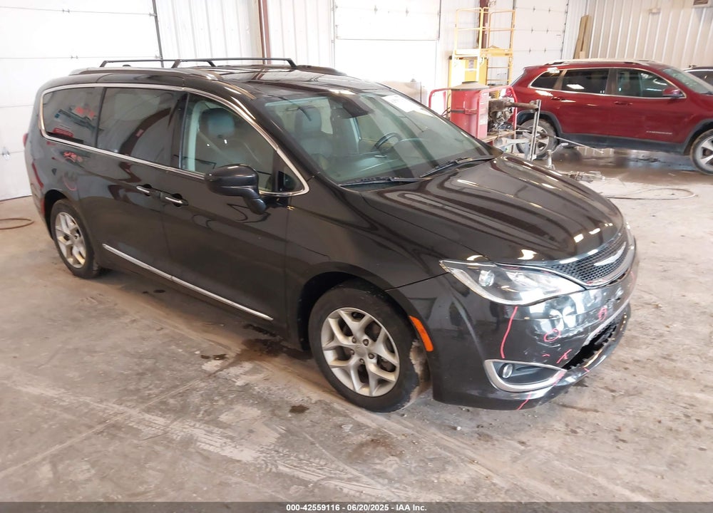 2018 CHRYSLER PACIFICA TOURING L PLUS VIN: 2C4RC1EG2JR197741