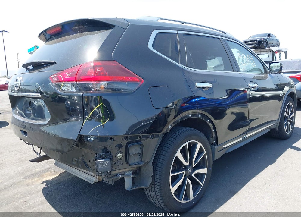 2018 NISSAN ROGUE VIN: JN8AT2MV6JW327096